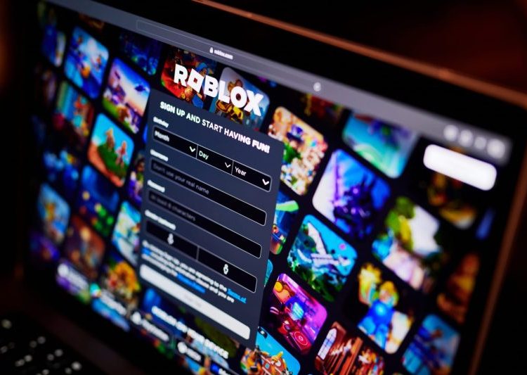 L.A. County sues Roblox, alleges platform makes it easy for adults to target children